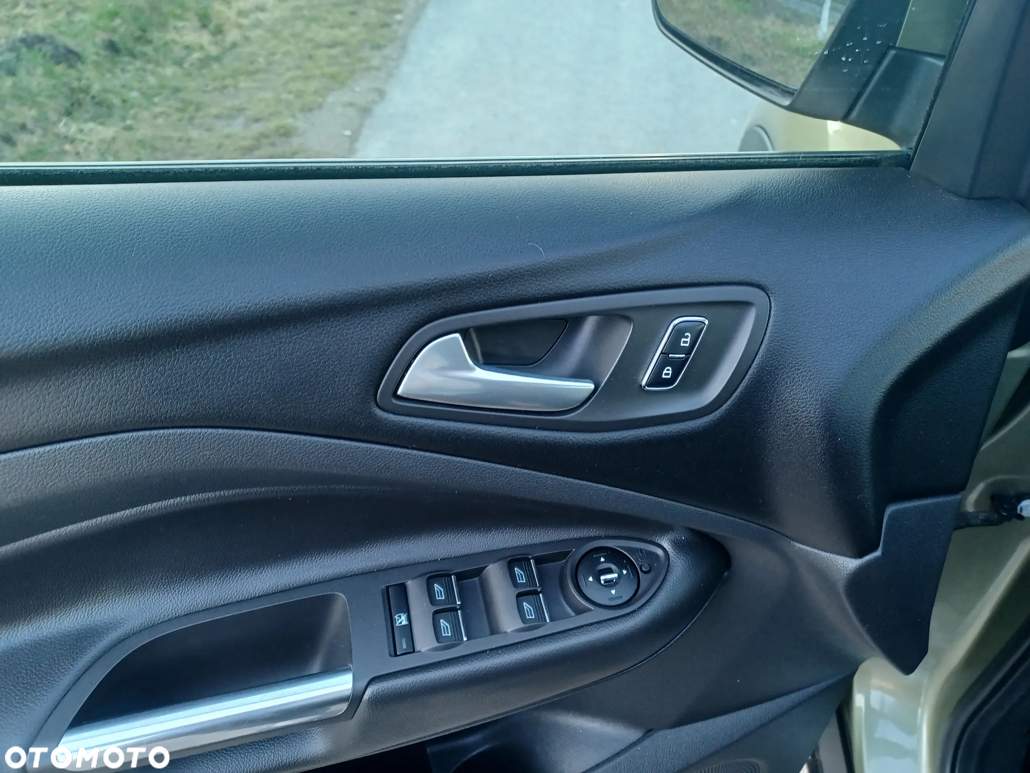 Ford Kuga - 15