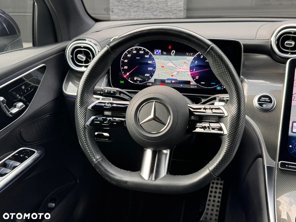 Mercedes-Benz GLC 300 4Matic 9G-TRONIC AMG Line Advanced - 23