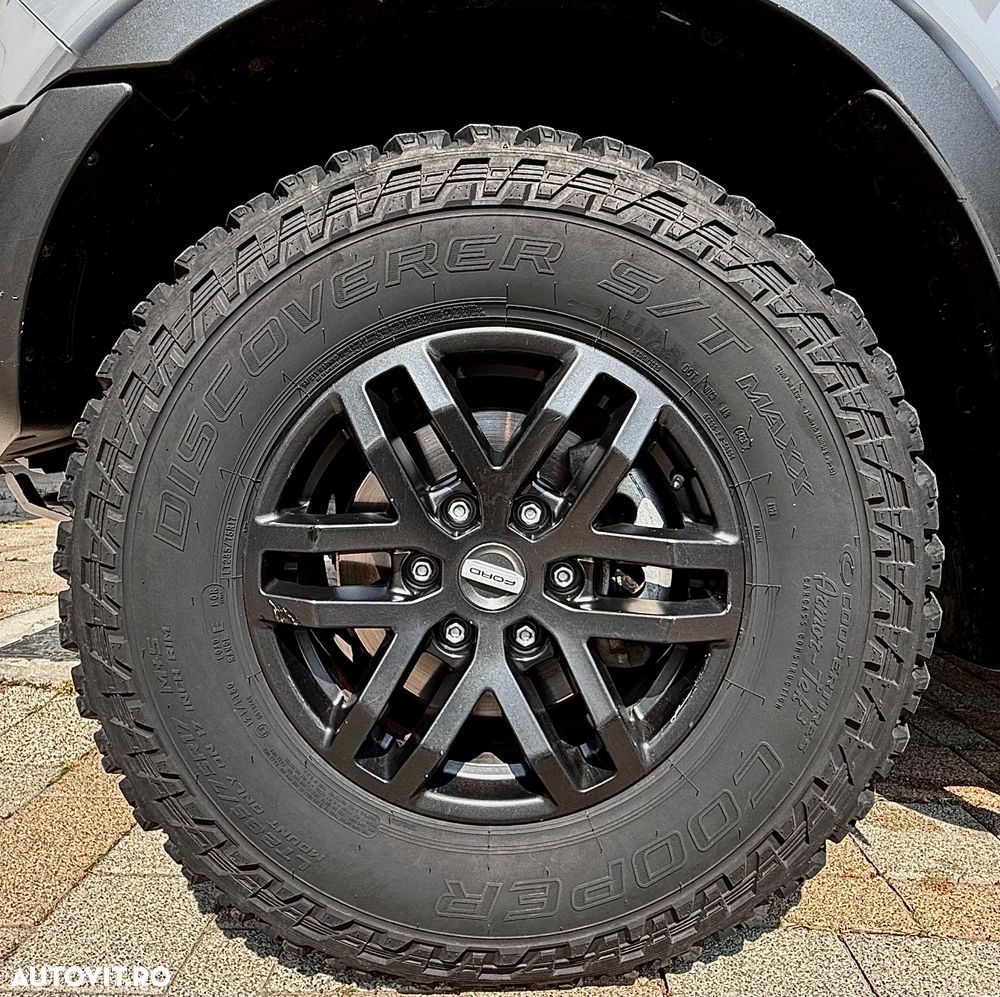 Ford Raptor - 19