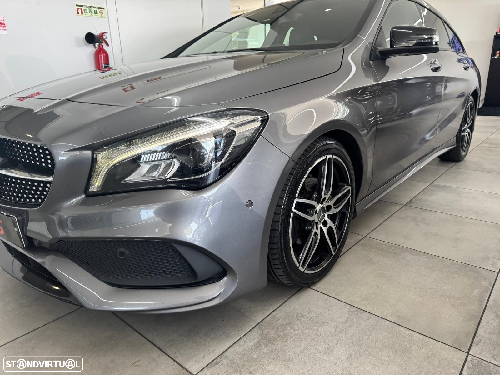Mercedes-Benz CLA 200 Shooting Brake (CDI) d 7G-DCT AMG Line - 3