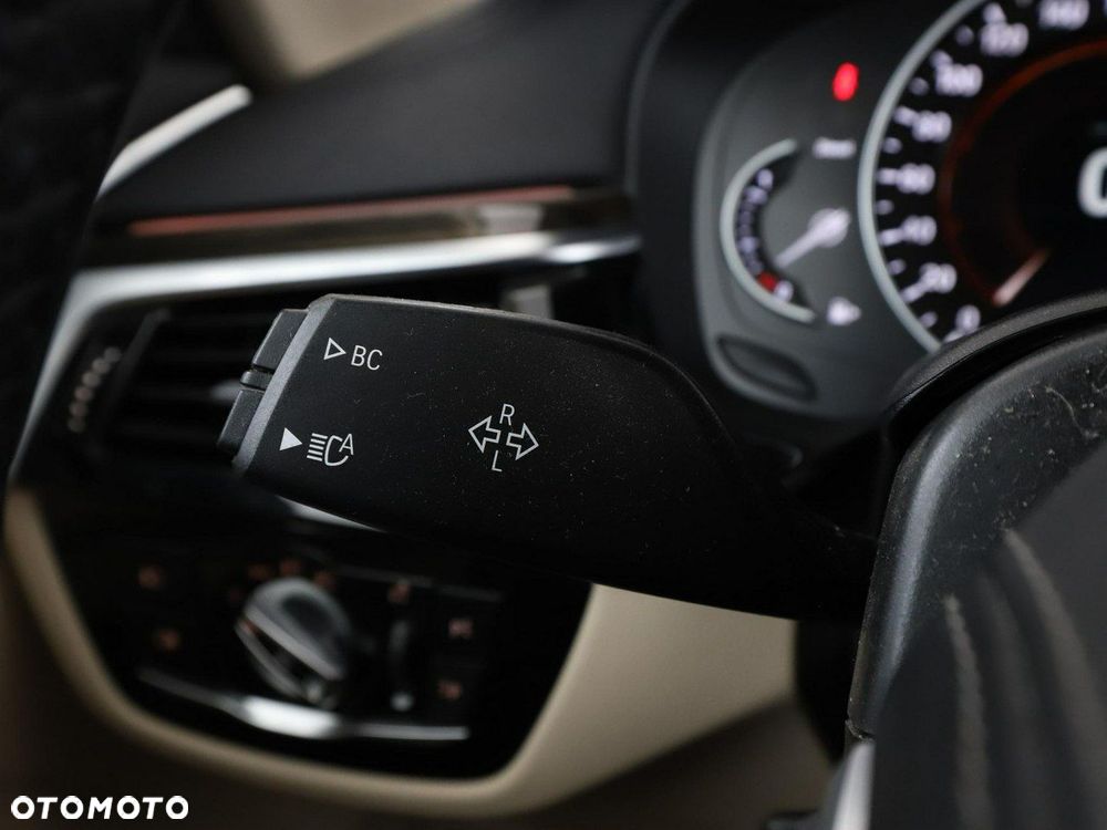 BMW Seria 5 520d Luxury Line - 35