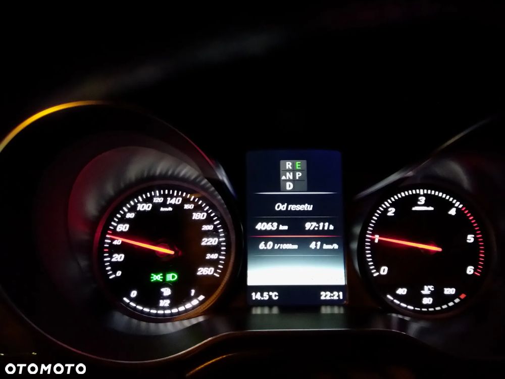 Mercedes-Benz Klasa V 250 BlueTEC lang 7G-TRONIC Edition 1 - 22