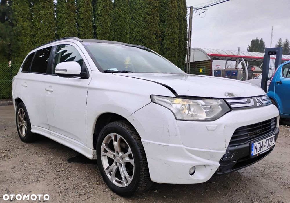 Mitsubishi Outlander - 1