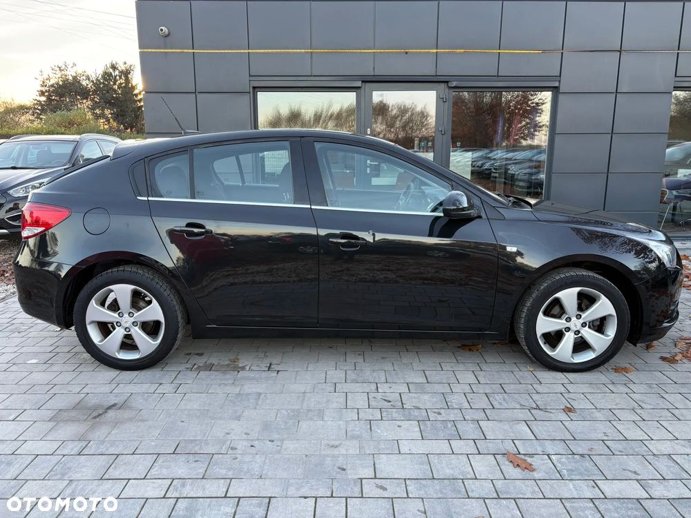 Chevrolet Cruze 1.8 Base - 4