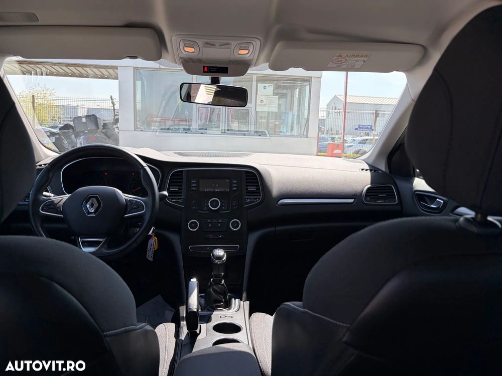 Renault Megane TCe GPF Zen - 11