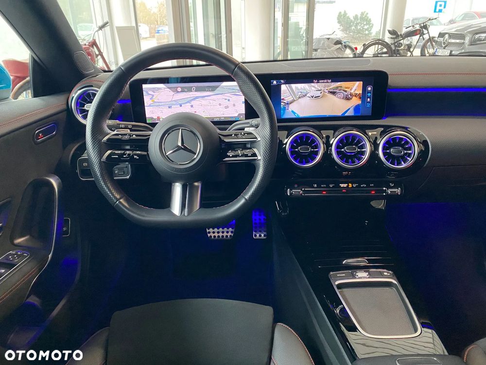 Mercedes-Benz CLA 180 AMG Line 7G-DCT - 20