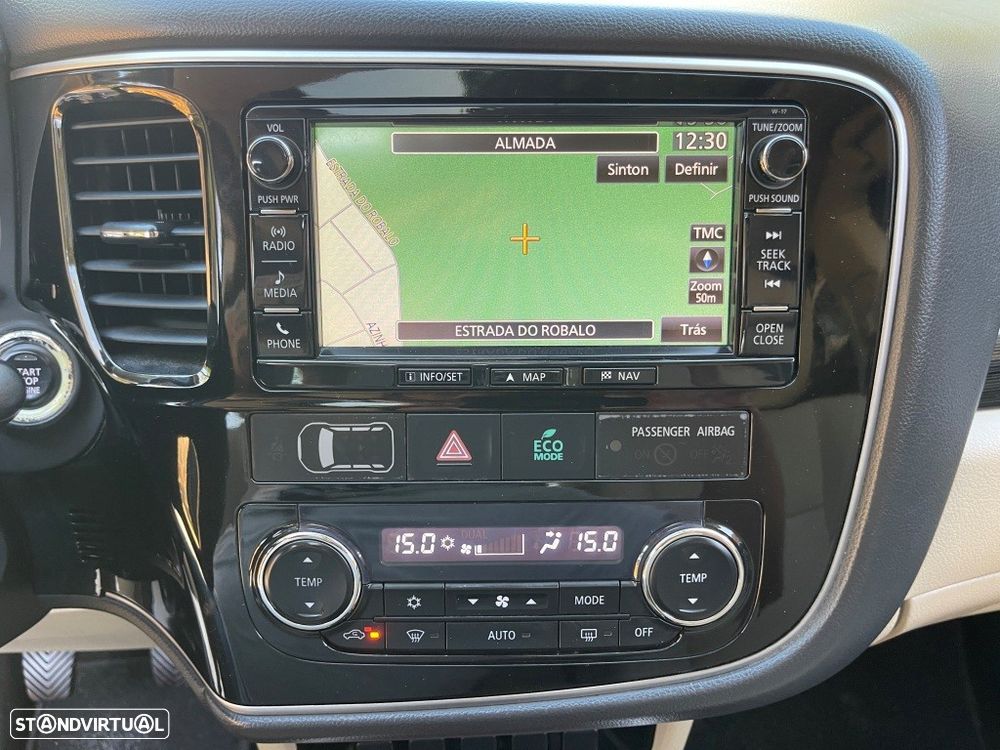 Mitsubishi Outlander 2.2 DI-D Instyle Navi - 30