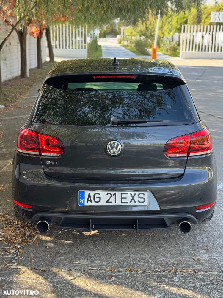 Volkswagen Golf 2.0 GTI DSG - 12