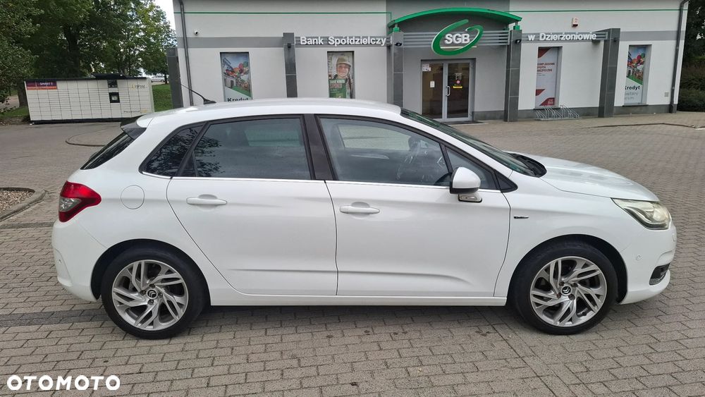 Citroen C4 2011 photo 2
