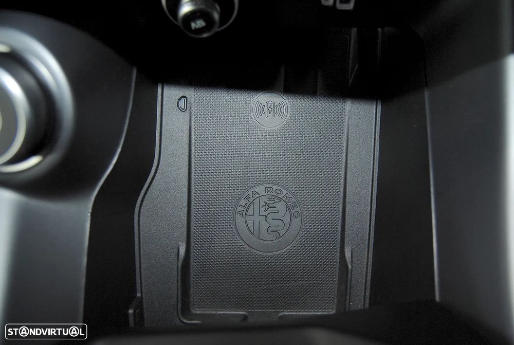 Alfa Romeo Tonale 1.3 Plug-In Hybrid Veloce e-AWD - 32