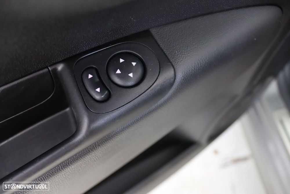 Fiat 500C 1.0 Hybrid Connect - 17