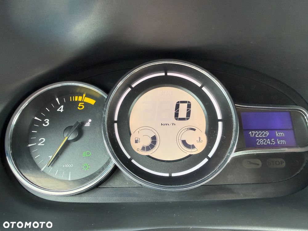 Renault Fluence 1.5 dCi Sport Way - 22