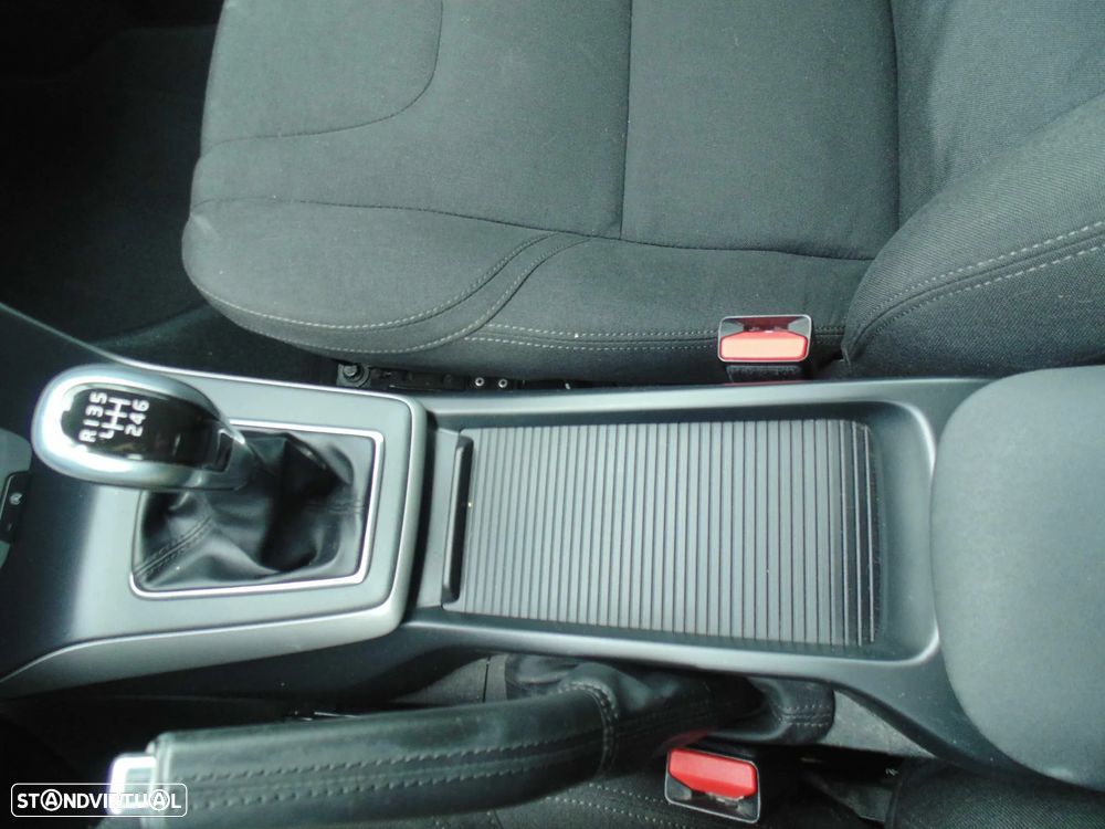 Volvo V40 1.6 D2 Kinetic Eco - 31