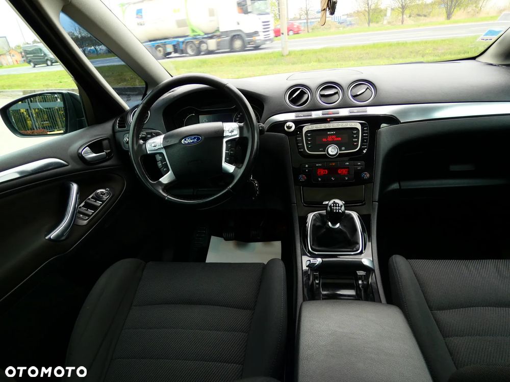 Ford S-Max 2.0 TDCi DPF Titanium - 13