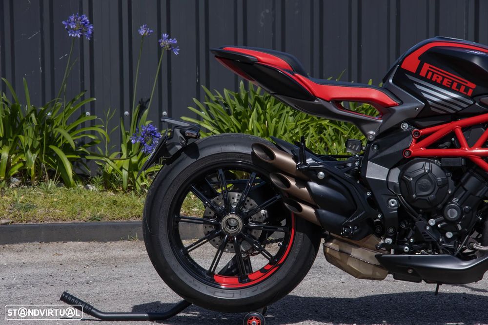 MV Agusta Brutale RR Pirelli Edition 36/50 - 33
