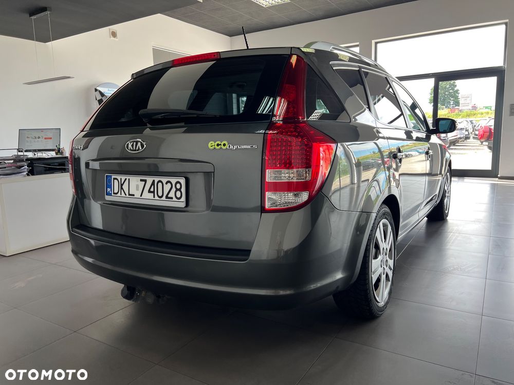 Kia Ceed - 5