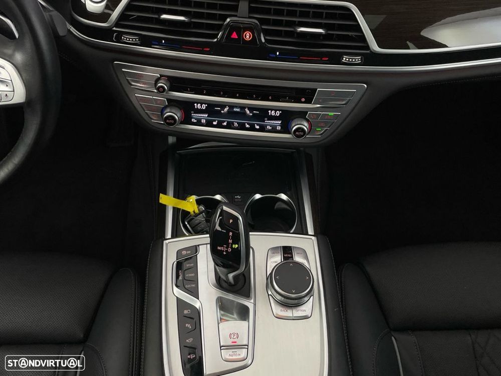 BMW 745 e iPerformance Pack M Auto - 16