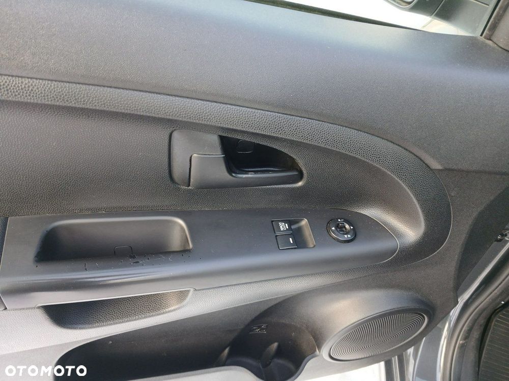 Kia Venga 1.6 M - 19