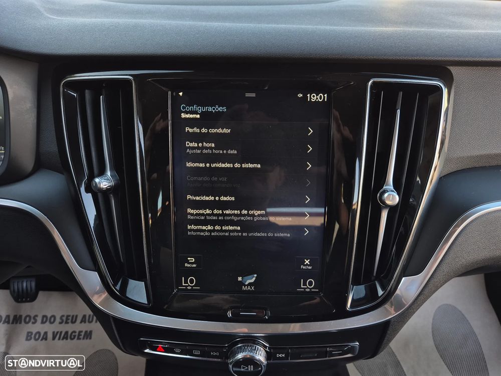 Volvo V60 2.0 D3 Momentum Plus - 37