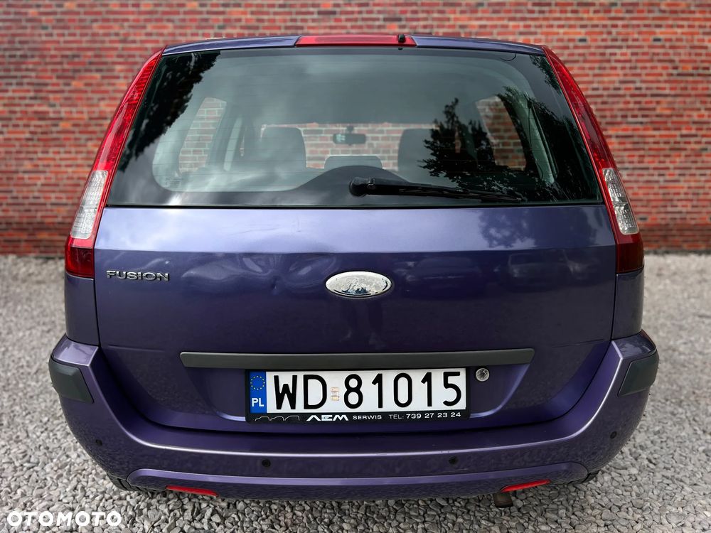 Ford Fusion - 24