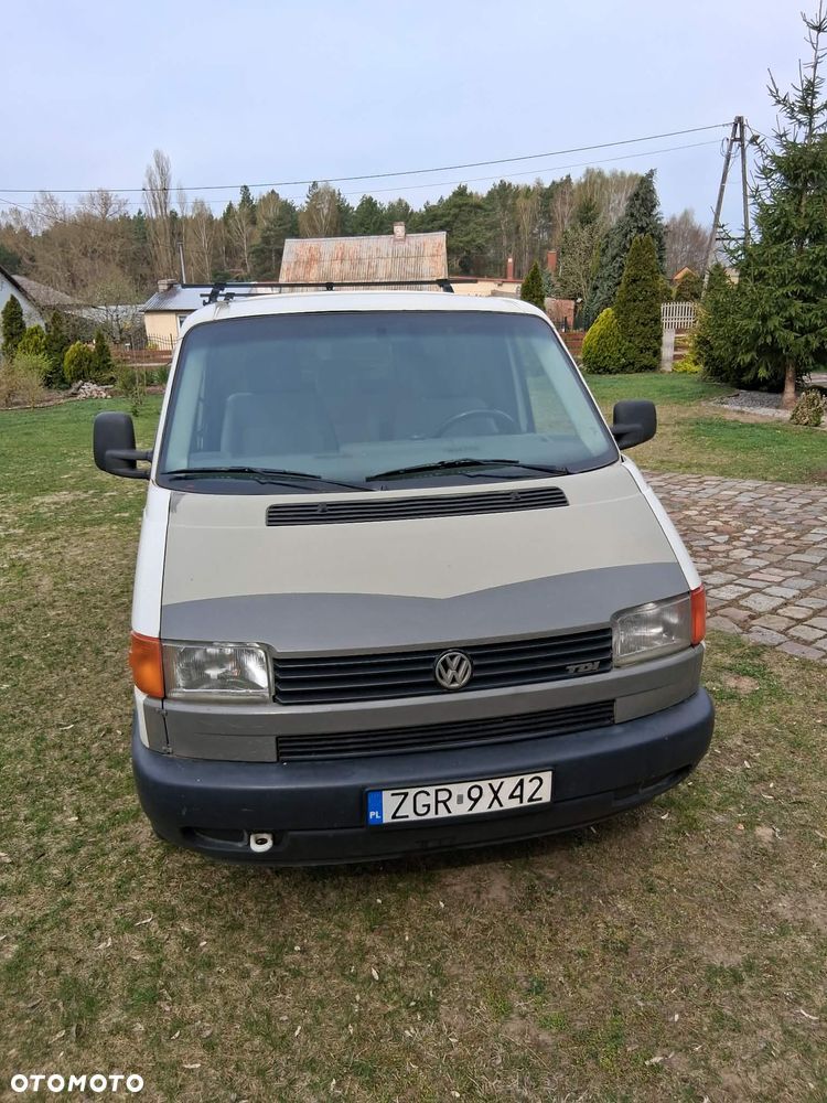 Volkswagen Transporter - 1