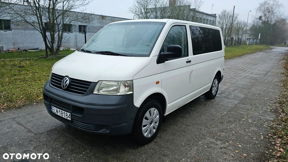 Volkswagen Transporter - 1