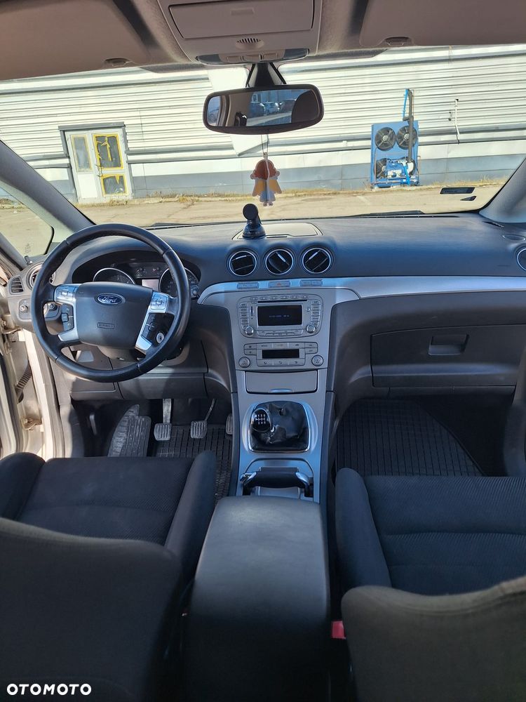 Ford S-Max - 7
