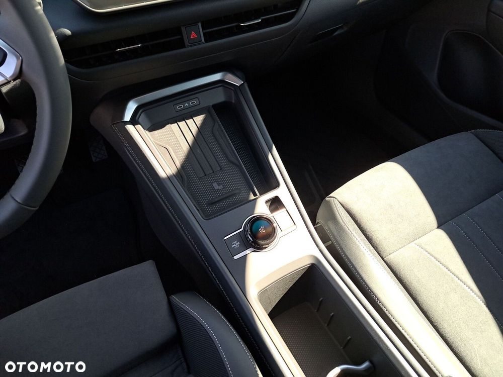 Volkswagen T-Roc 1.5 eTSI Style DSG - 26