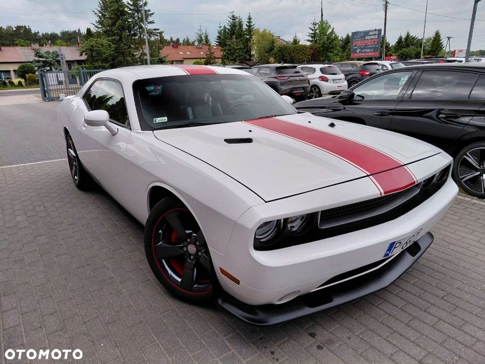 Dodge Challenger - 4