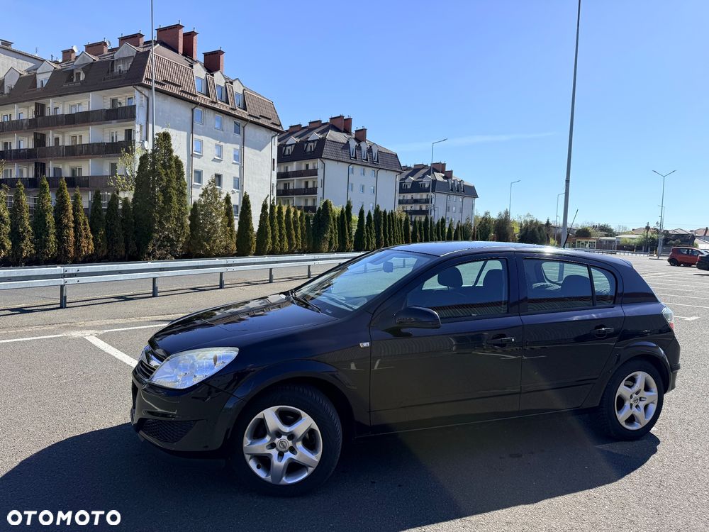 Opel Astra 1.6 Edition 111 Jahre - 1