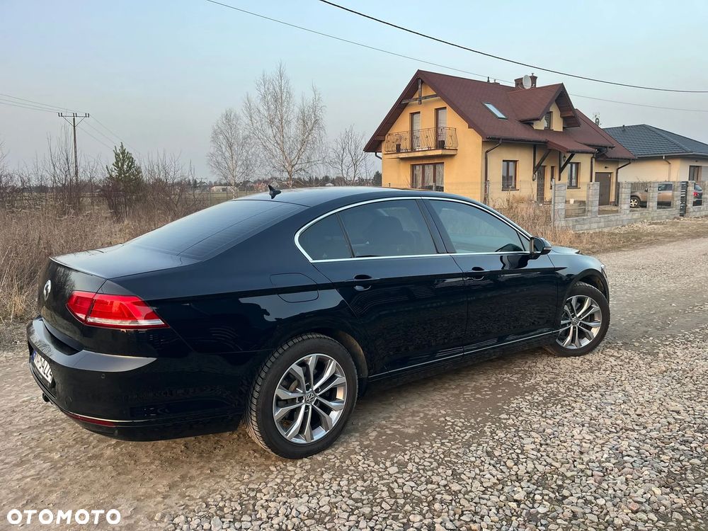 Volkswagen Passat - 15