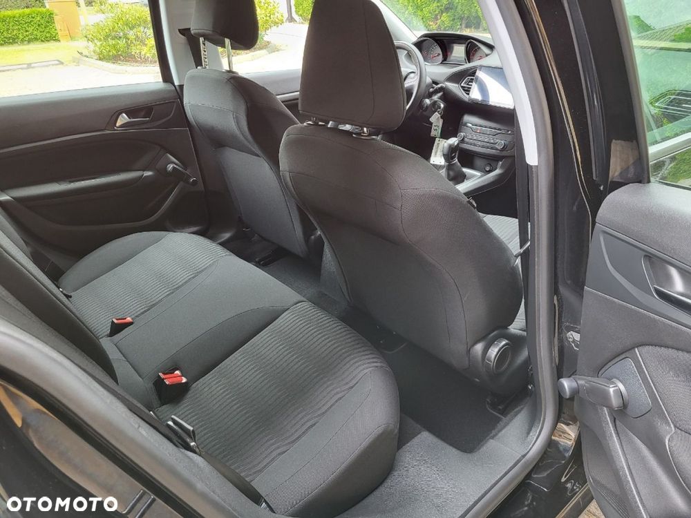 Peugeot 308 - 24