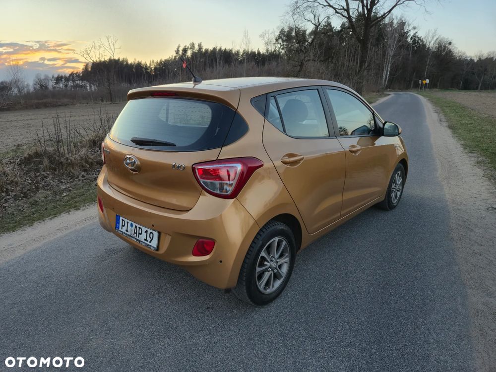 Hyundai i10 - 12