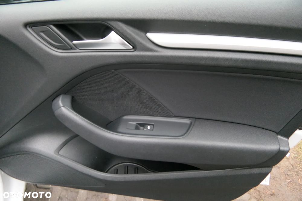 Audi A3 Limousine 1.6 TDI S tronic design - 29