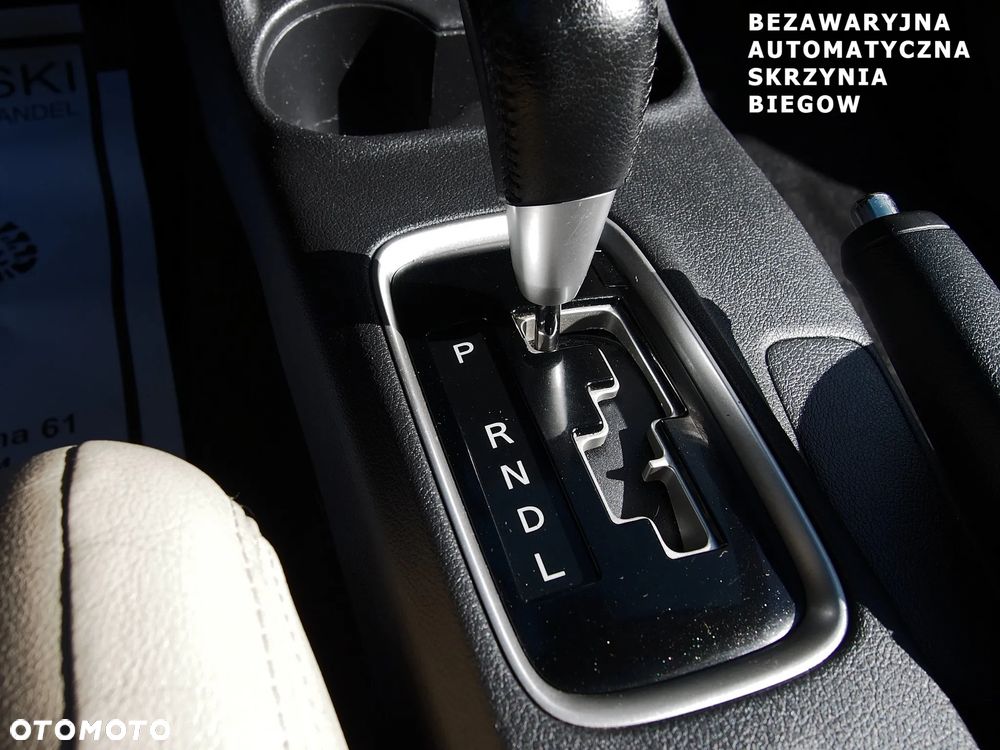 Mitsubishi Outlander - 24