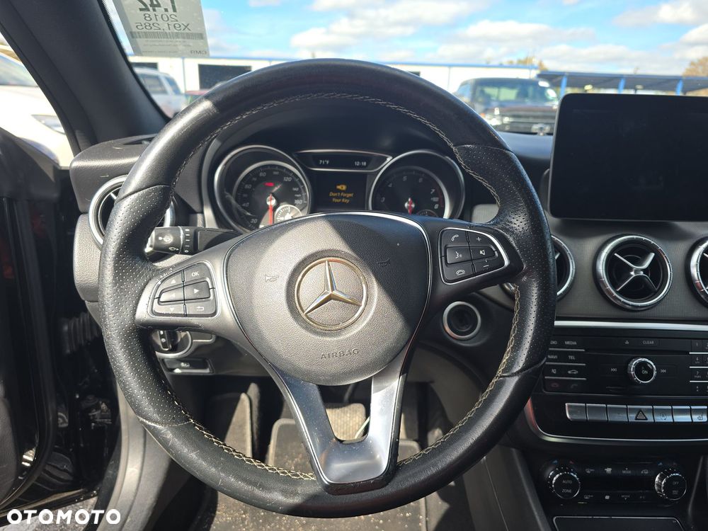 Mercedes-Benz CLA - 9