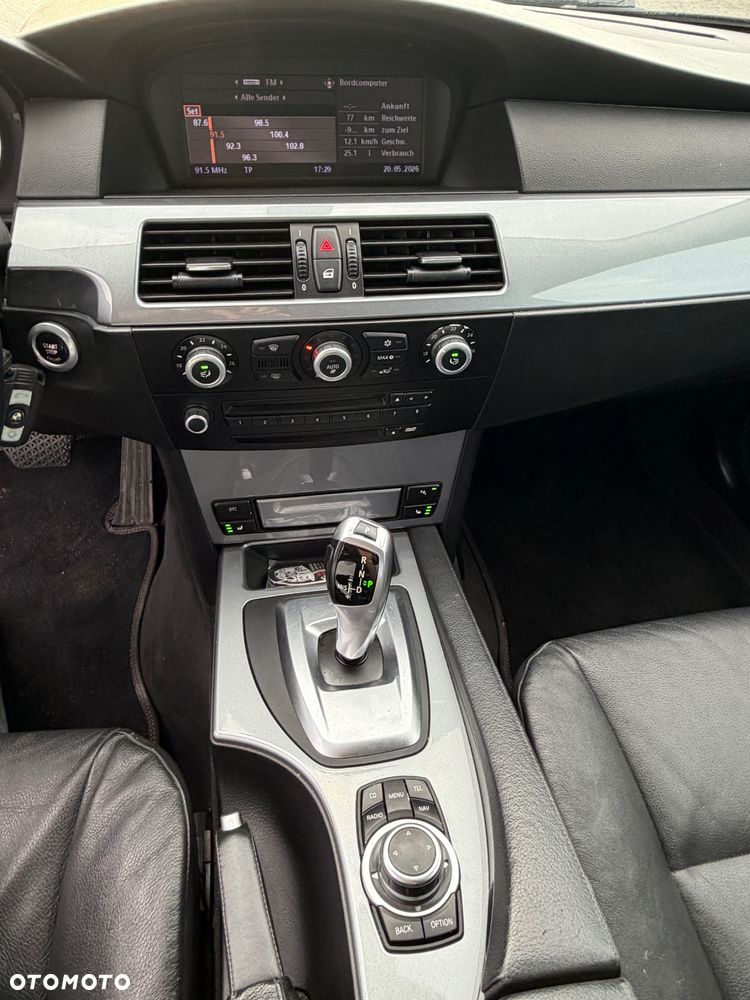 BMW Seria 5 530d - 27
