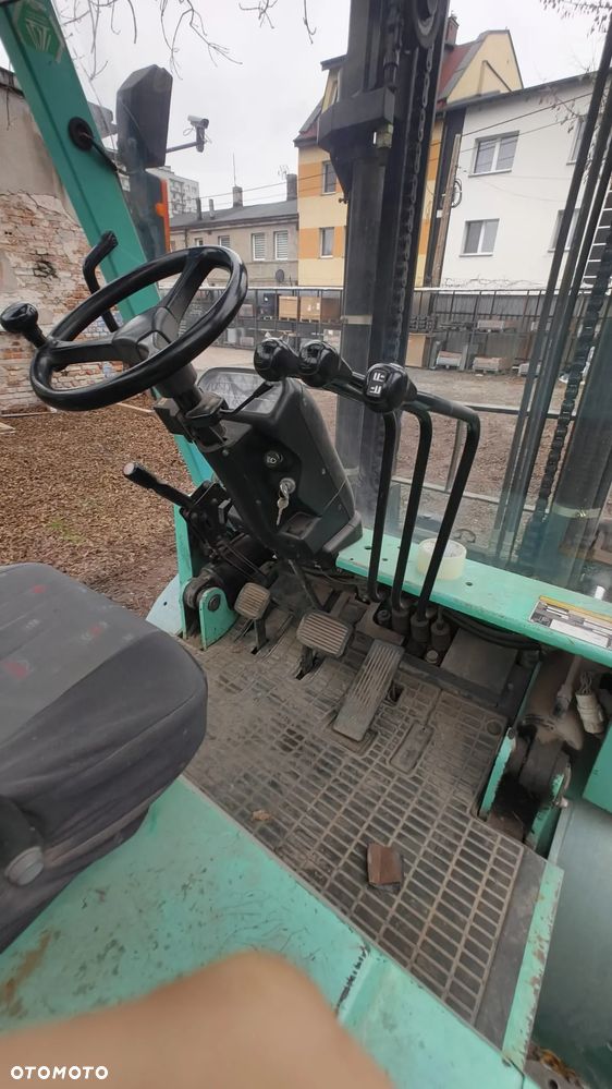 Mitsubishi FG50K - 7