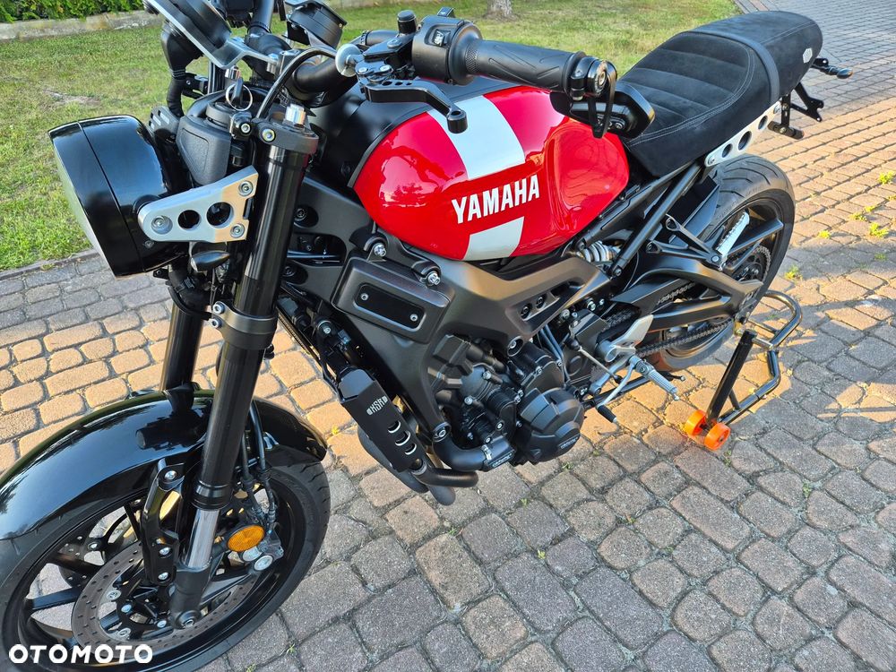 Yamaha XSR - 9