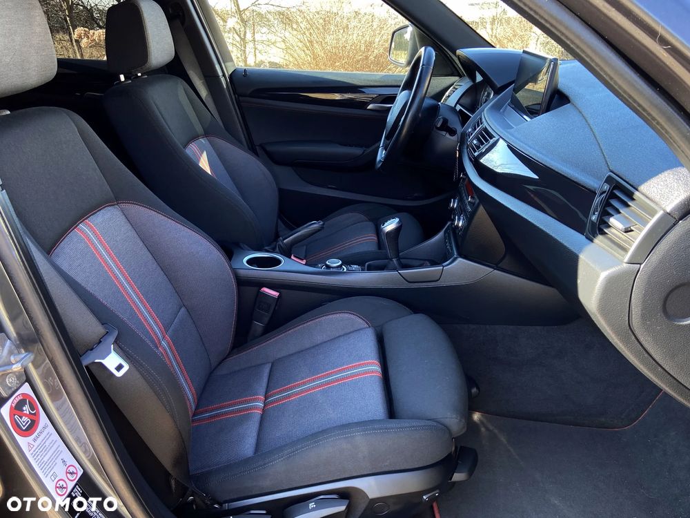 BMW X1 xDrive18d Sport Line - 7