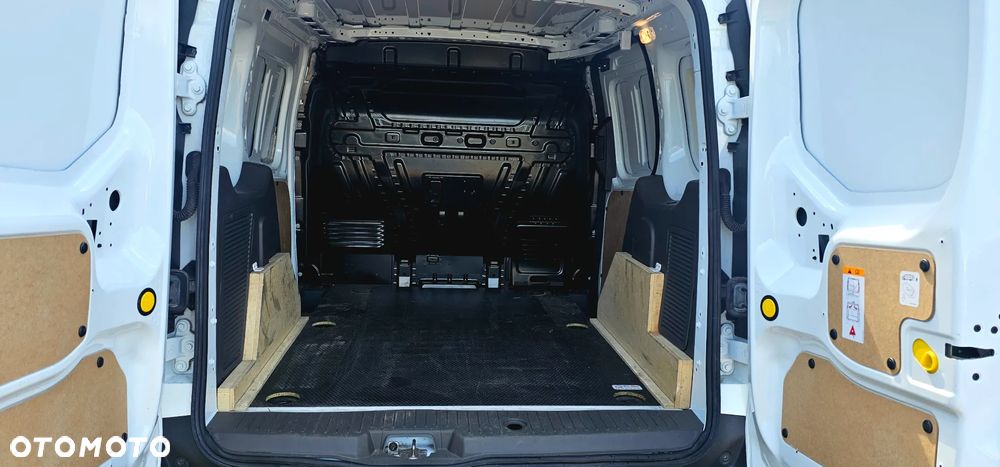 Ford Transit Connect - 9