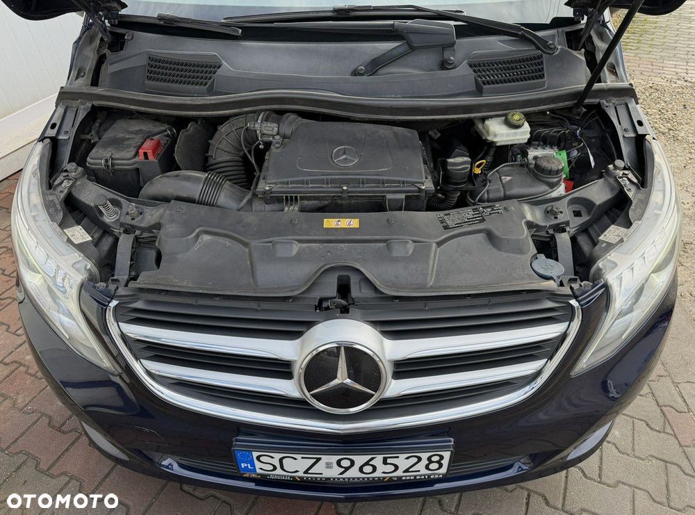 Mercedes-Benz Klasa V - 16