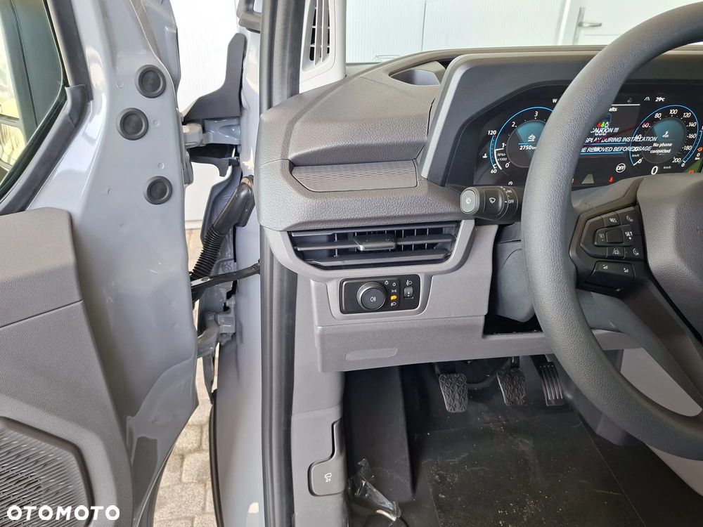 Volkswagen Transporter Skrzyniowy DOKA 2,0 l TDI 150 KM / skrzynia biegów: 6-biegowa manualna rozstaw osi: 3500 mm - 10