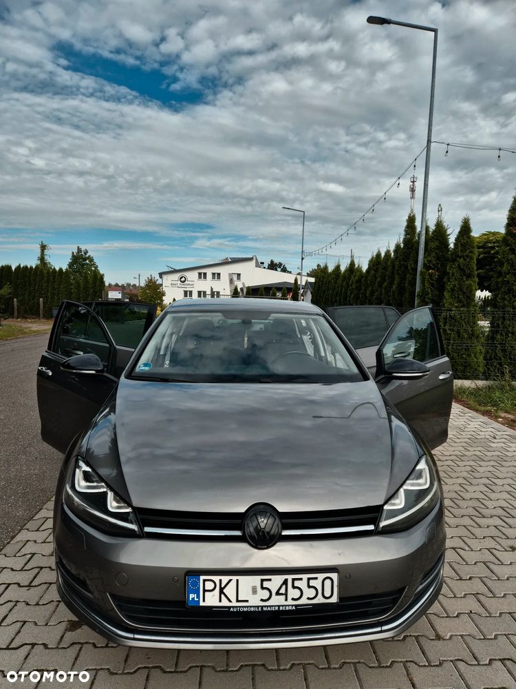 Volkswagen Golf - 1
