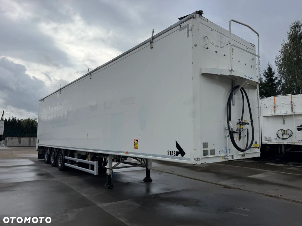 Stas Ruchoma podłoga 94m3 Podłoga 10 mm 2017 rok - 1
