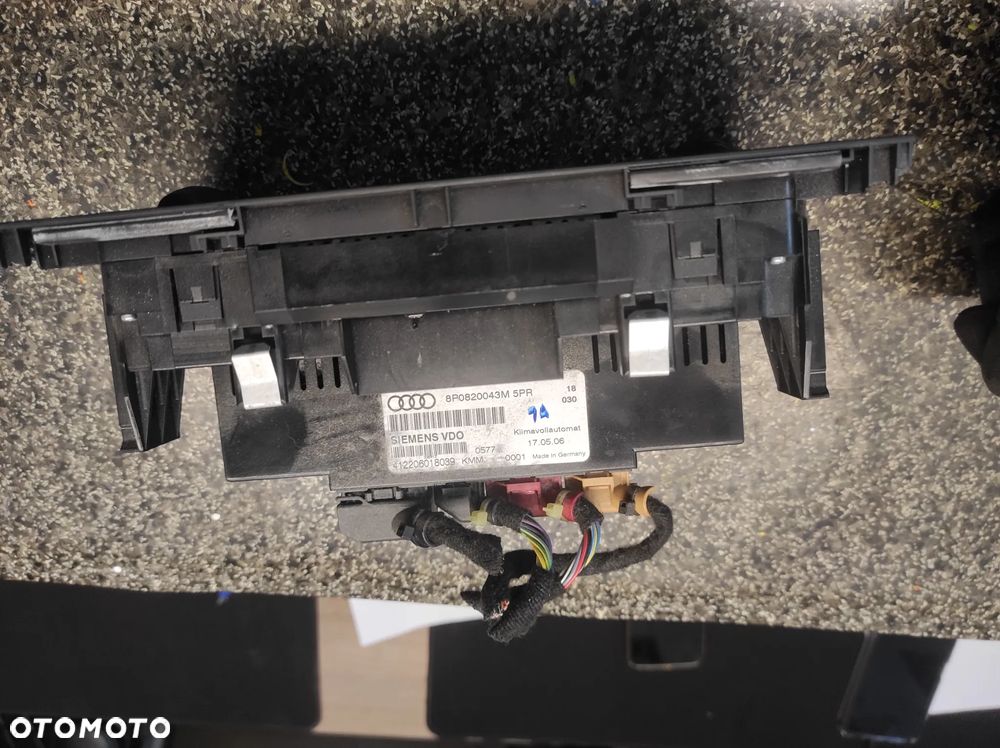 AUDI A3 8P PANEL NAWIEWU STEROWNANIA KLIMATYZACJI CLIMATRONIC 8P0820043M WYSYŁKA !!!! - 2