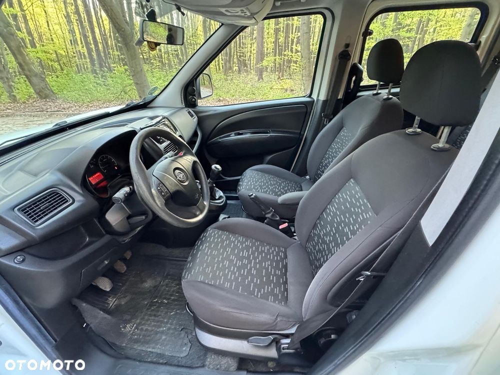 Opel Combo - 22