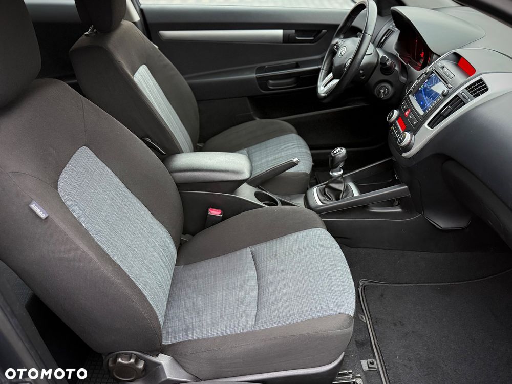 Kia ProCeed 1.4 CVVT Edition 7 - 24