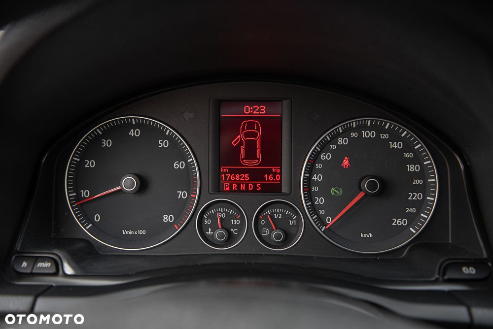 Volkswagen Golf - 19