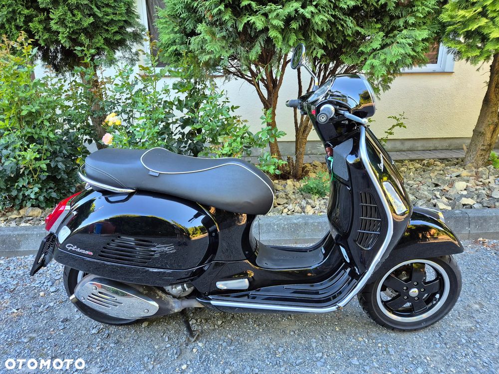 Vespa GTS - 20